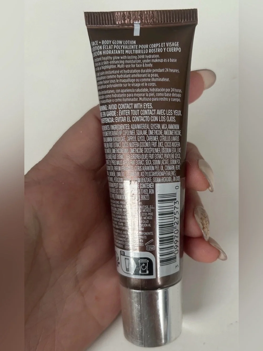 Revlon ColorStay Face + Body Glow Lotion 24 HR- 140 In My Bronzy Era